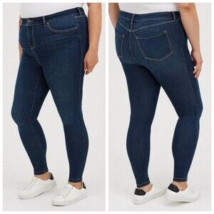 Torrid NWT Size 26S MidFit Super Soft Skinny Leg Jeans